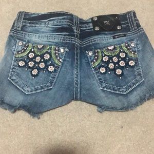 Miss Me shorts with cute design